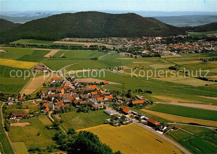 Albertshausen Waldeck mit Blick auf Reinhardshausen Fliegeraufnahme