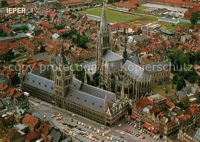 Ieper Marktplatz Lakenhallen St Maarten Kathedrale Fliegeraufnahme