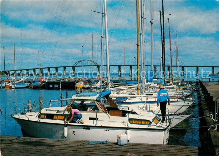Rudkobing Lystbaedehavnen og Langelandsbroen Jachthafen Bruecke