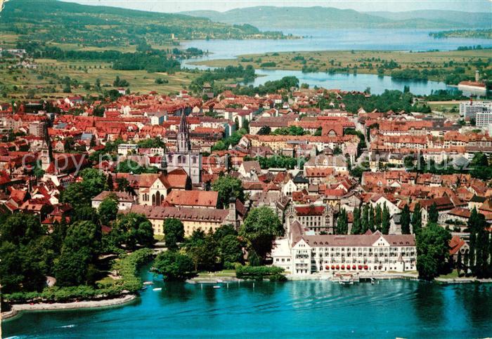Konstanz Bodensee Stadtkern mit Muenster und Inselhotel Fliegeraufnahme