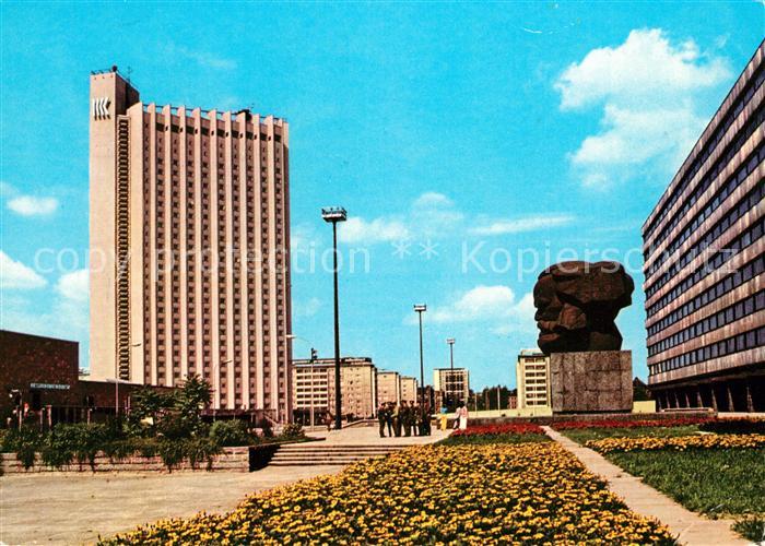 Karl-Marx-Stadt Interhotel Kongress Karl Marx Denkmal