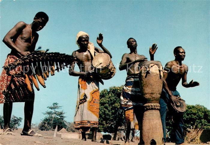 Typen Afrika Tam-Tam Performance