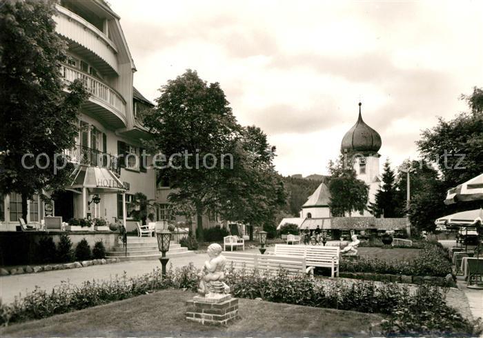 Hinterzarten Breisgau-Hochschwarzwald BW Adlerplatz Hotel Adler Kirche