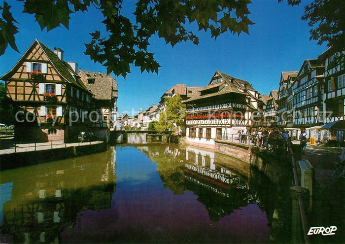 Strasbourg Alsace Petite France Fachwerkhaeuser Wasserspiegelung