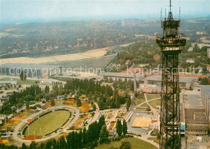 BERLIN DE Sommergarten mit Funkturm Stadion Fliegeraufnahme