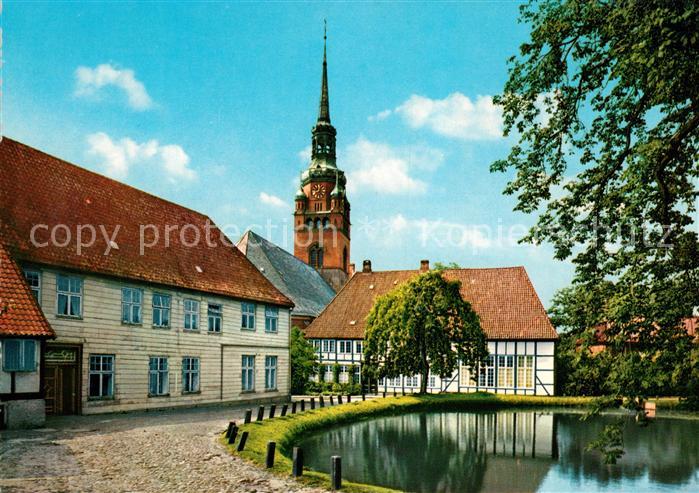 Itzehoe Klosterhof mit St Laurentis Kirche