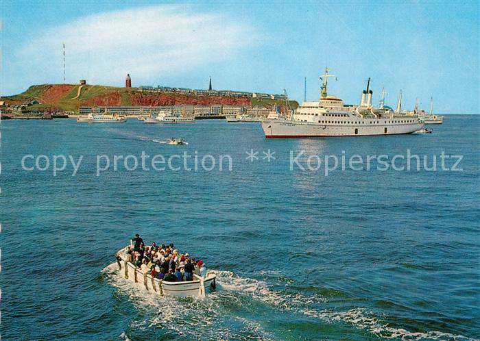Helgoland Schiffe auf Reede Faehre