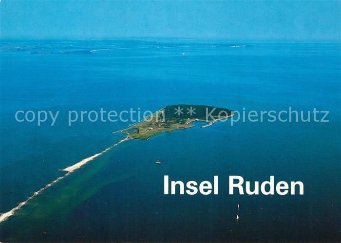 Insel Ruden im Hintergrund Insel Ruegen Fliegeraufnahme