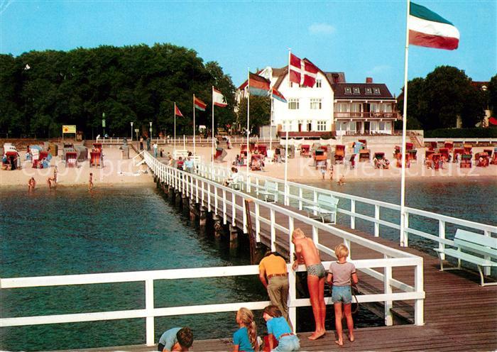 Wyk Foehr Mittelbruecke Strand Flaggen