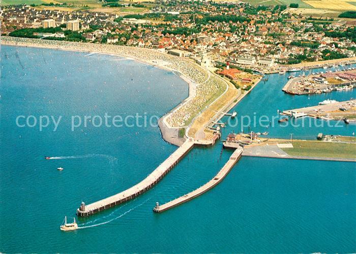 Buesum Nordseebad Fliegeraufnahme HAfeneinfahrt Hafenanlagen