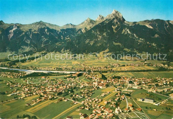 Reutte Tirol Breitenwang Reutte Lechaschau und Gernspitze Fliegeraufnahme