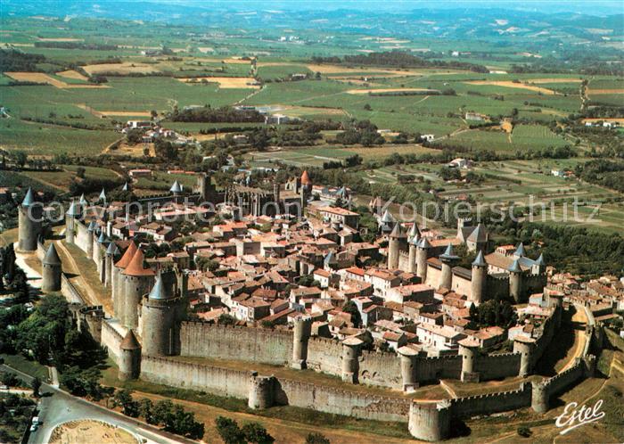 Carcassonne Vue aeriénne de la cité prise du nord est