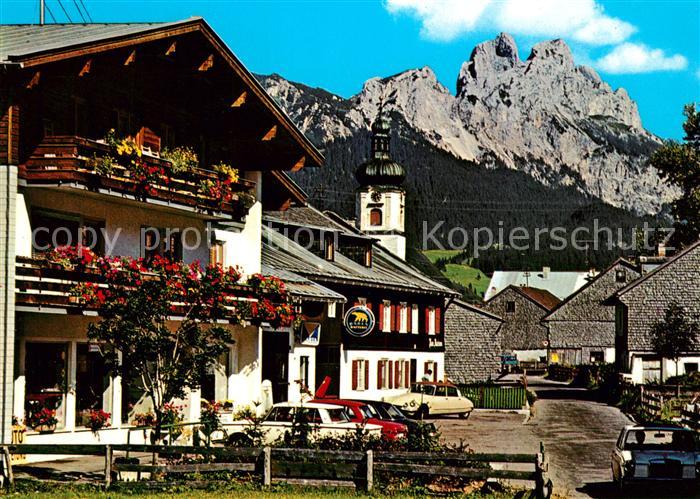 Tannheim Tirol Ortsmotiv mit Kirche Rotflueh Gimpel Tannheimer Berge