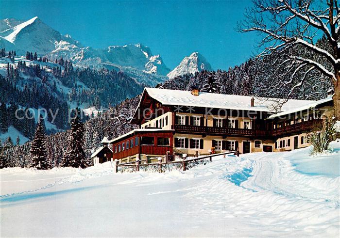 GARMISCH-PARTENKIRCHEN Bayern Berggasthof Gschwandtnerbauer Winterpanorama Zugsp