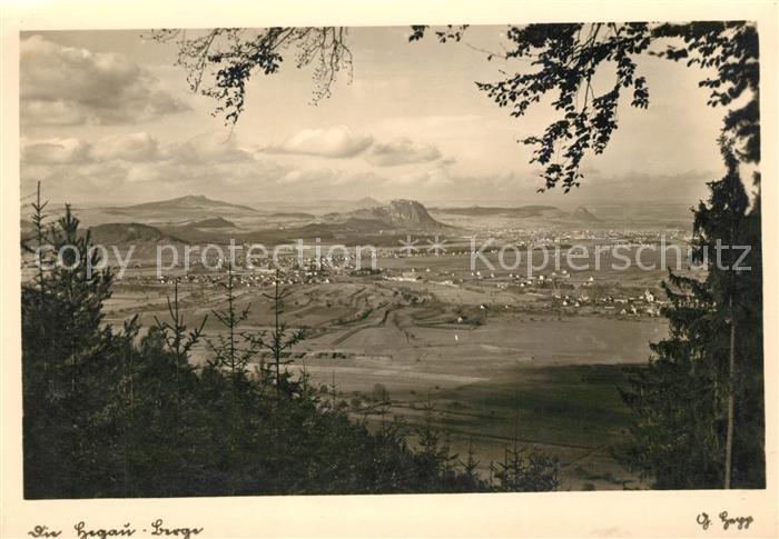 Singen Hohentwiel mit den Hegaubergen