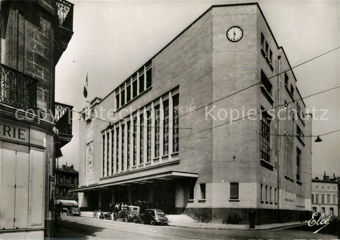 Bordeaux Facade de la nouvelle Bourse de Travail