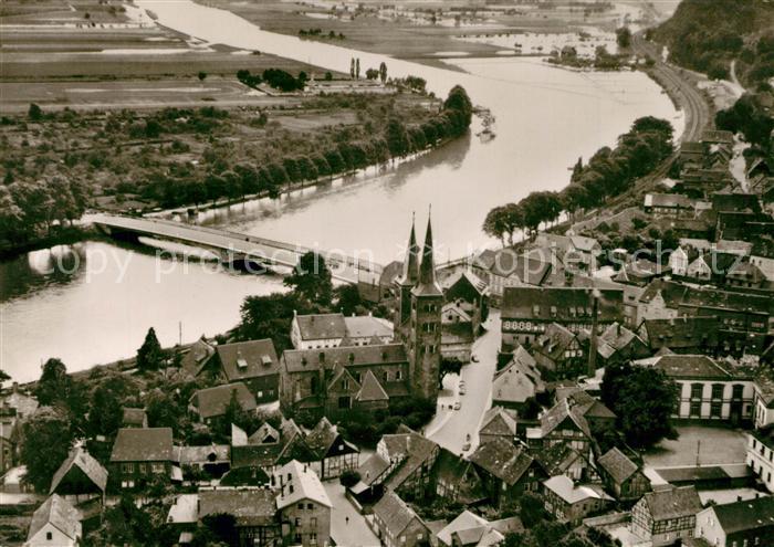 Hoexter Weser Bruecke mit Kilianskirche