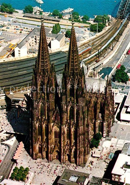 Koeln Rhein Koelner Dom mit Blick zum Rheinufer Fliegeraufnahme