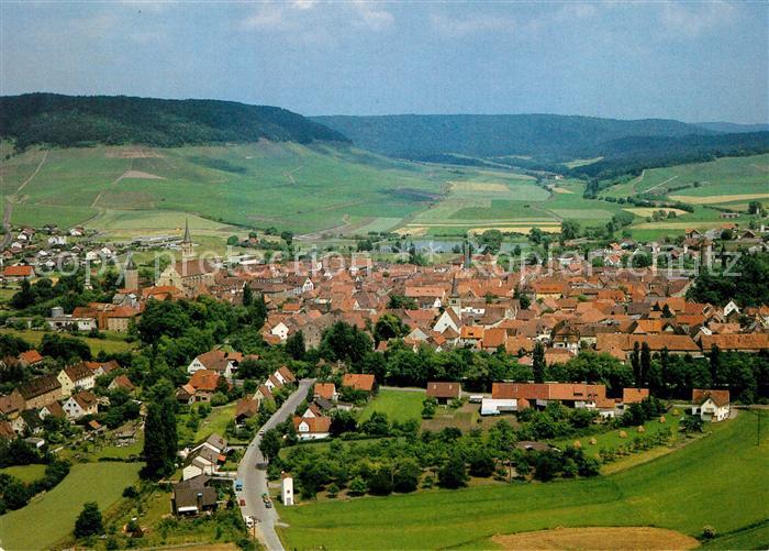 Iphofen Weinstadt am Fusse des Schwanberges Fliegeraufnahme