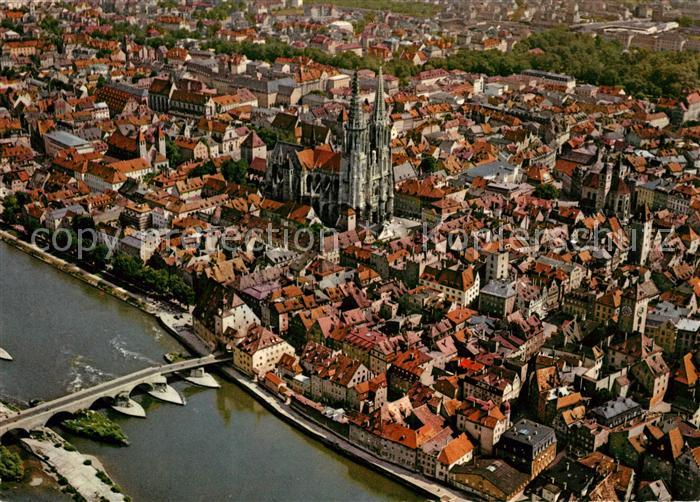 REGENSBURG Bayern Stadtzentrum mit Dom Fliegeraufnahme