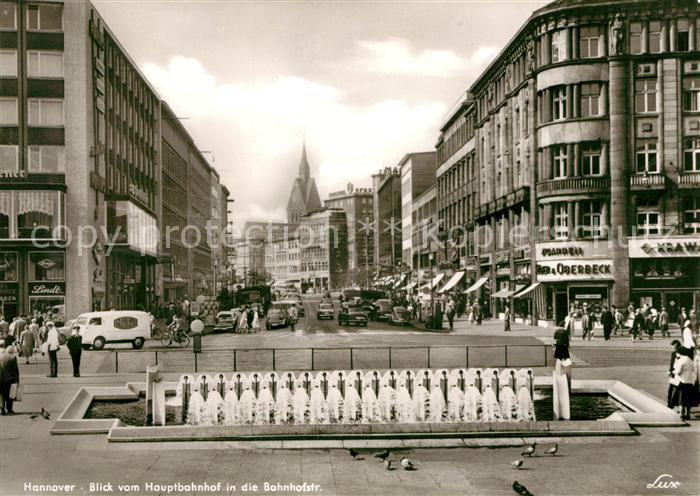 Hannover Blick vom Hauptbahnhof in Bahnhofstrasse Wasserspiele