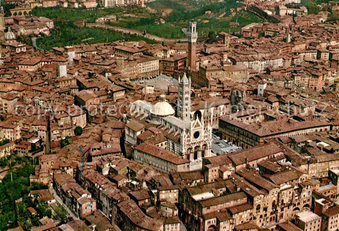 Siena Cattedrale ed il Palazzo Pubblico veduta aerea