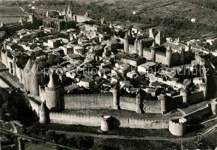 Carcassonne Vue aerienne d’ensemble de la Cite