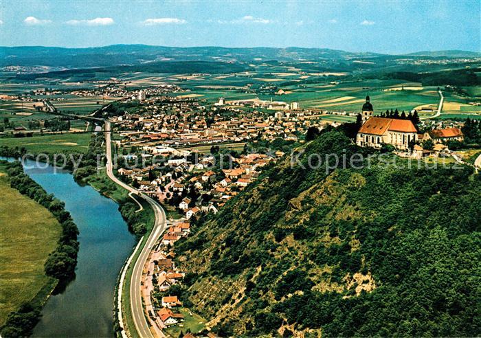 Bogen Niederbayern Fliegeraufnahme mit Wallfahrtskirche Bogenberg