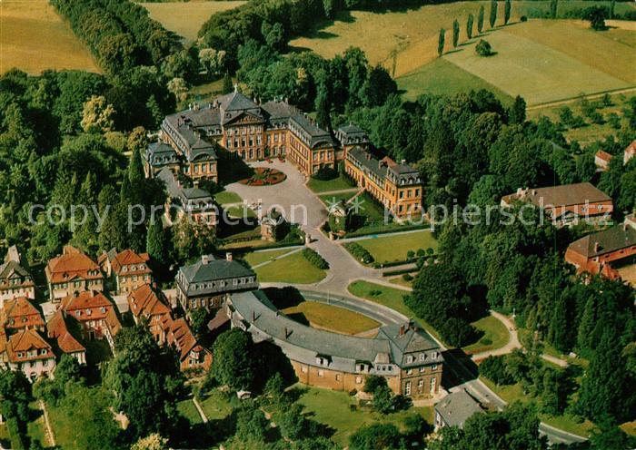 Bad Arolsen Residenzschloss im Ferienland Waldeck Fliegeraufnahme