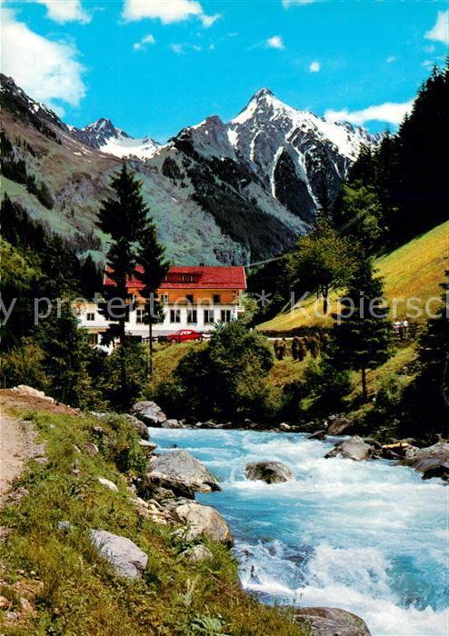 Mayrhofen Zillertal Gasthof Pension Zillergrund mit Brandbergkolm Bergbach Zille