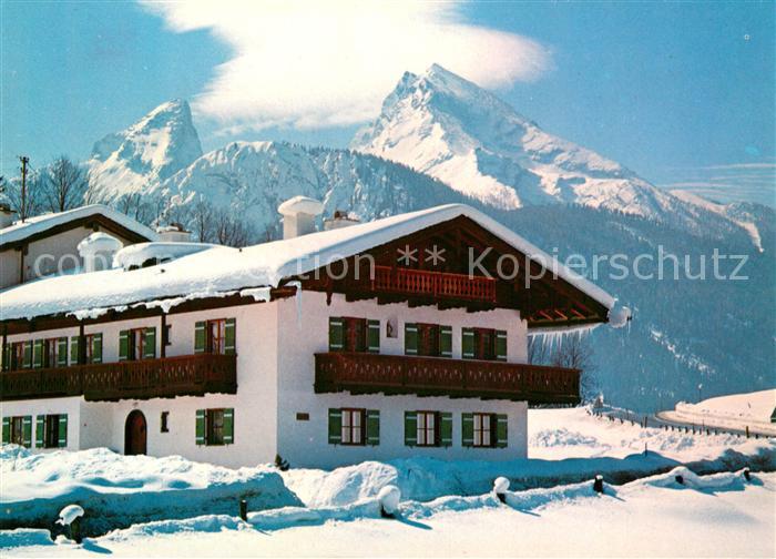 Schoenau Berchtesgaden Bauernhaus Winterpanorama mit Watzmann Berchtesgadener Al