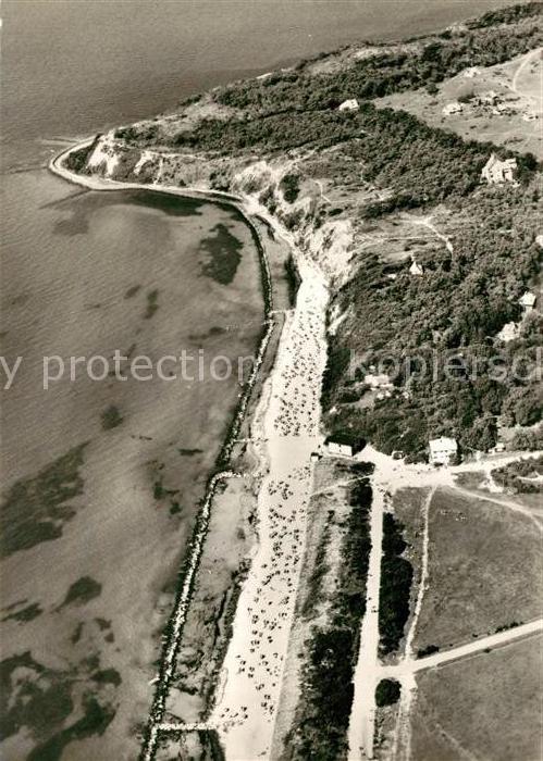 Kloster Hiddensee Steilkueste mit Badestrand Fliegeraufnahme