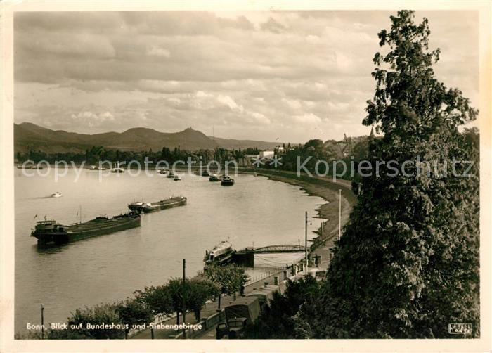 Bonn Rhein Blick auf Bundeshaus und Siebengebirge Rhein Frachtkahn Binnenschifff