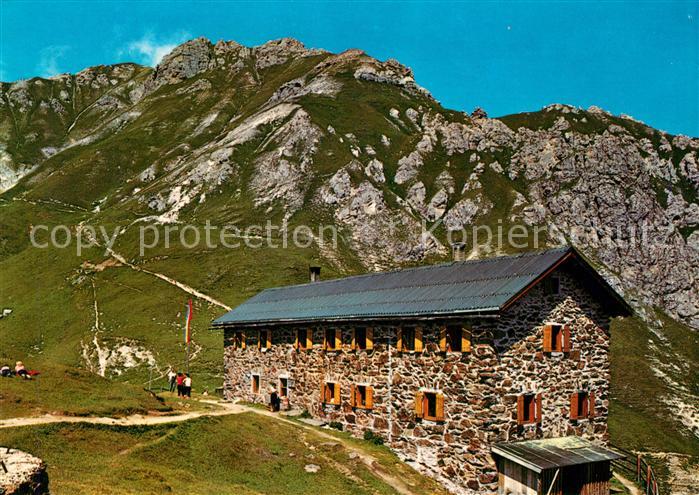 Stubaier Alpen Starkenburger Huette mit Hohem Burgstall