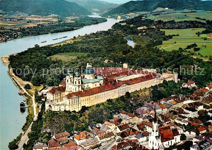 Melk Donau Fliegeraufnahme Benediktinerstift Donaupartie
