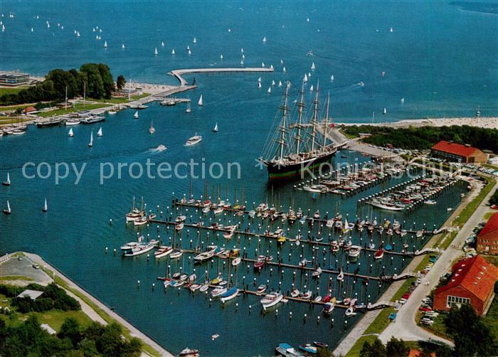 Travemuende Ostseebad Hafen Segelschiff Viermaster Fliegeraufnahme
