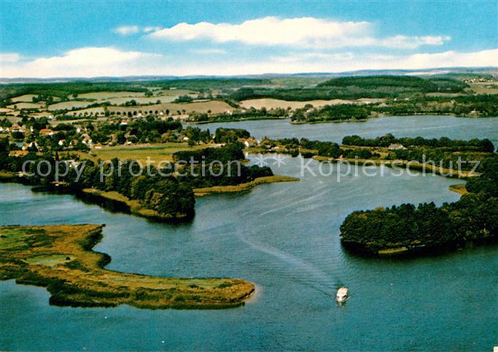 Malente-Gremsmuehlen Behlersee Langensee im Hintergrund Dieksee Naturpark Holste