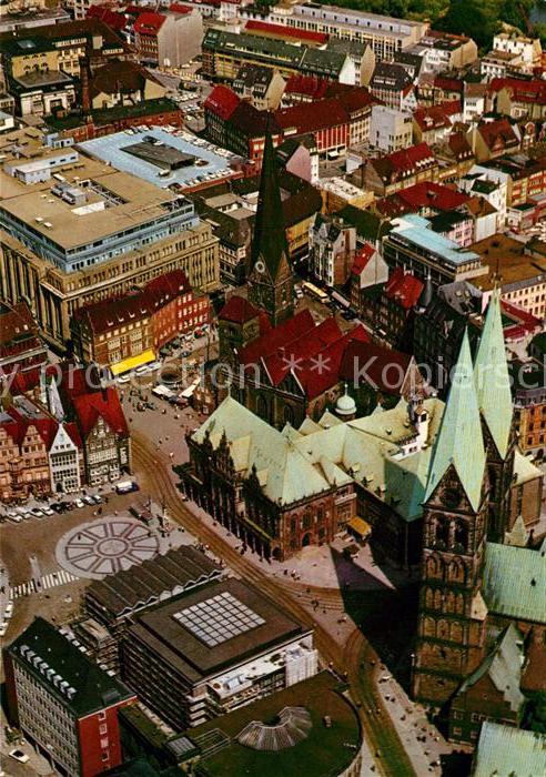 BREMEN  DE Blick auf den Marktplatz Kirche Fliegeraufnahme