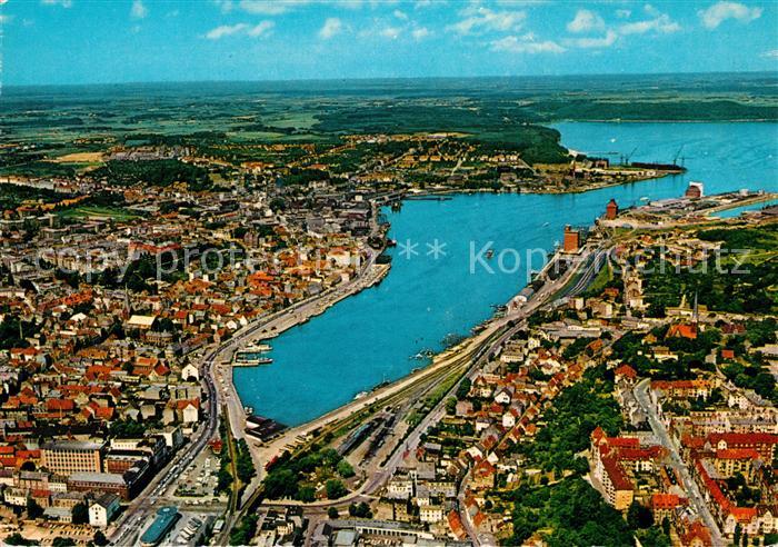 Flensburg Blick auf Stadt und Foerde Fliegeraufnahme