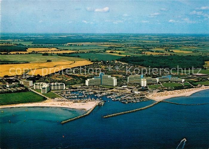 Damp Fliegeraufnahme Hafen Hotel