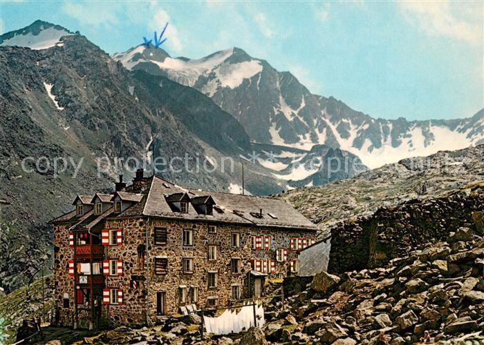 Stubaier Alpen Nuernberger Huette mit Feuerstein