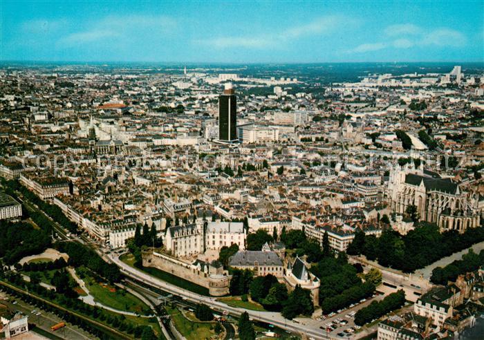 Nantes Loire Atlantique Vue aerienne Le Chateau La Cathedrale Saint Pierre La To