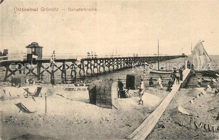 Groemitz Ostseebad Dampferbruecke Strand