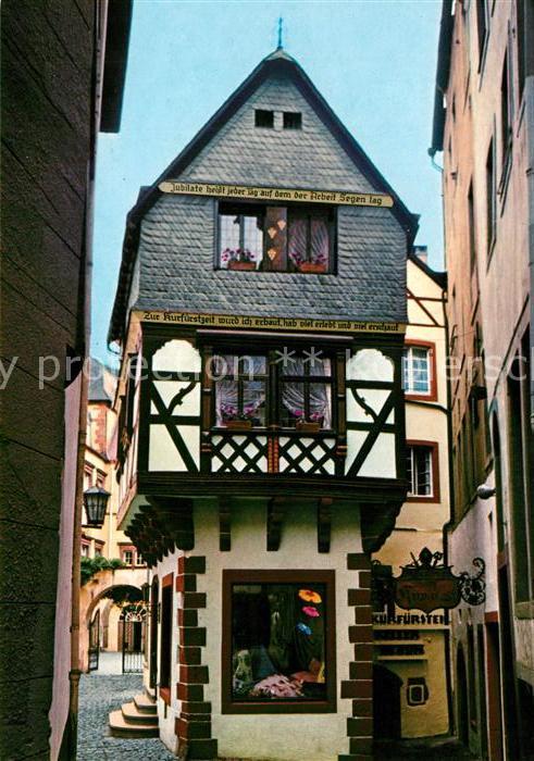 Bernkastel-Kues Alter Winkel Spitzhaeuschen Fachwerkhaus Altstadt
