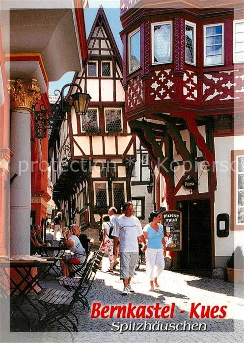 Bernkastel-Kues Spitzhaeuschen Altstadt Fachwerkhaeuser