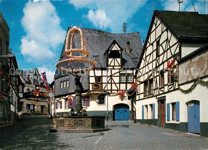 Winningen Mosel Weinhexenbrunnen Altstadt Fachwerkhaeuser