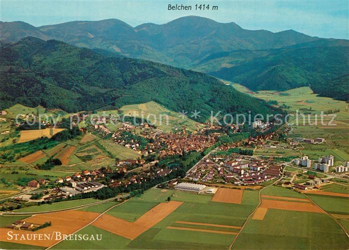 Staufen Breisgau mit Blick zum Belchen Schwarzwald Fliegeraufnahme