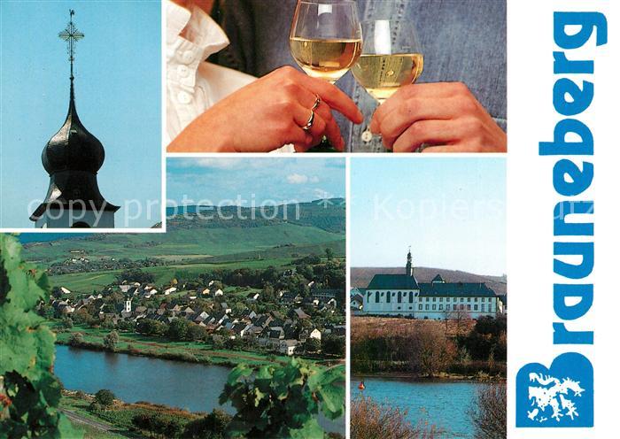 Brauneberg Weinort an der Mosel Kirchturm Weinreben Weinglaeser