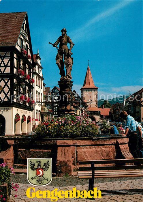 Gengenbach Marktplatz Brunnen Blick zum Obertor Wappen