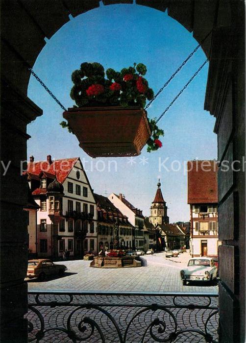 Gengenbach Marktplatz Brunnen Blumenschmuck